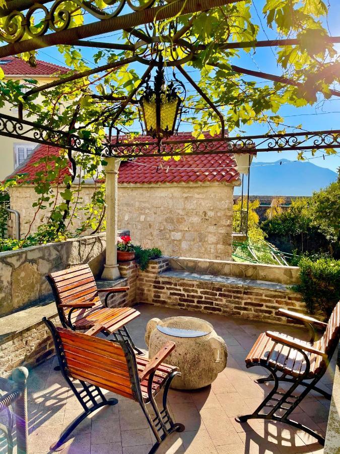 Old Town House With Private Garden Apartment Budva Exterior photo